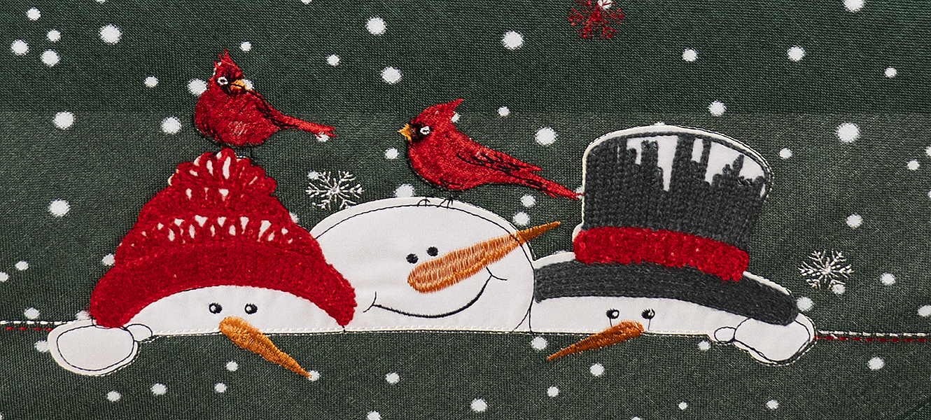 Tischdecke 110 x 110 cm Stickerei "winterliche Kantengucker" (714DG) 