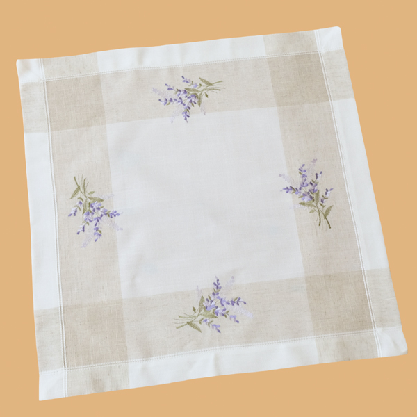 Mitteldecke 60 x 60 cm Leinenoptik ecru/beige-bunt Stickerei "Lavendel" (9502)  