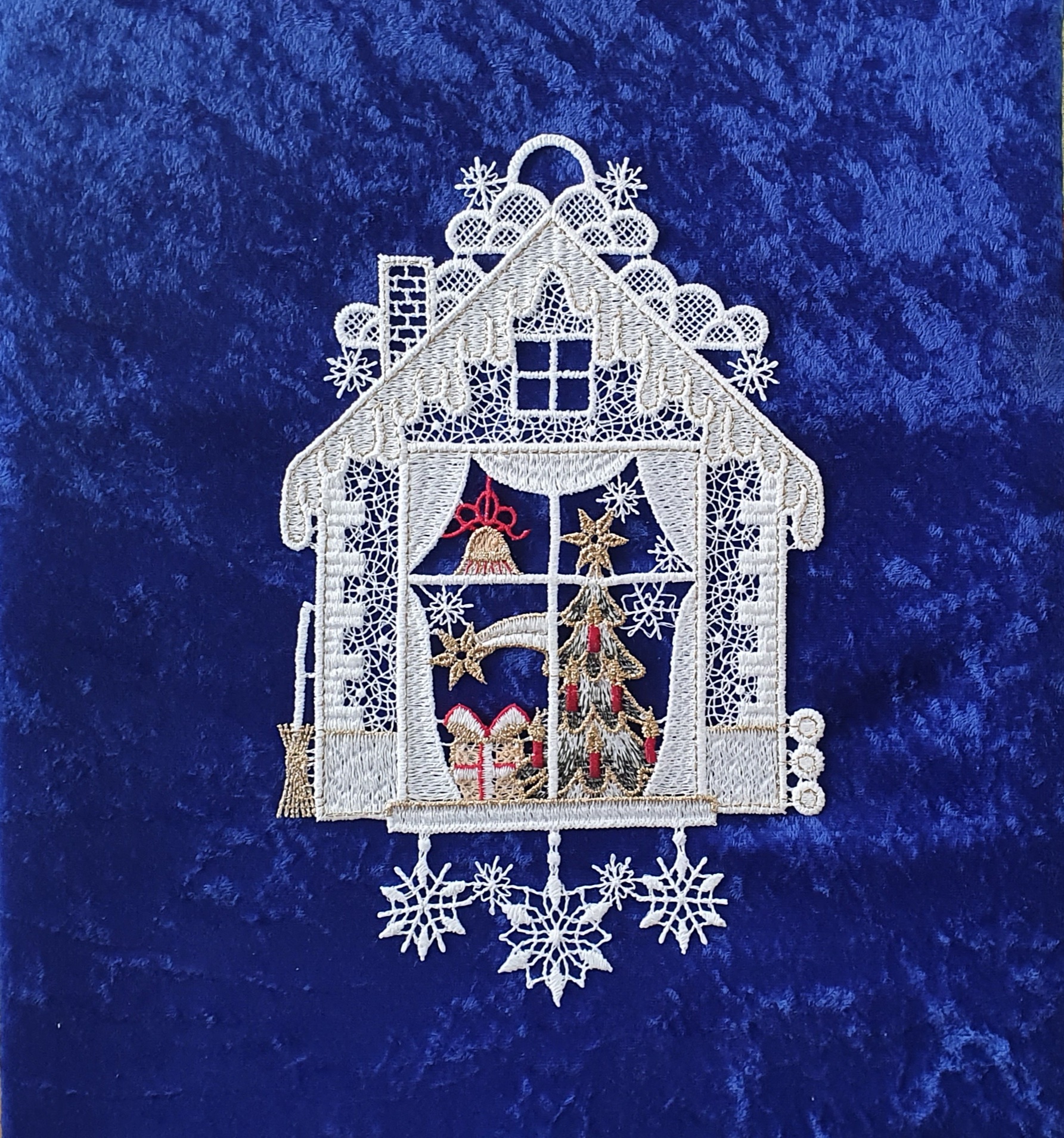 Fensterbild "Weihnachtsfenster mit Tannenbaum"